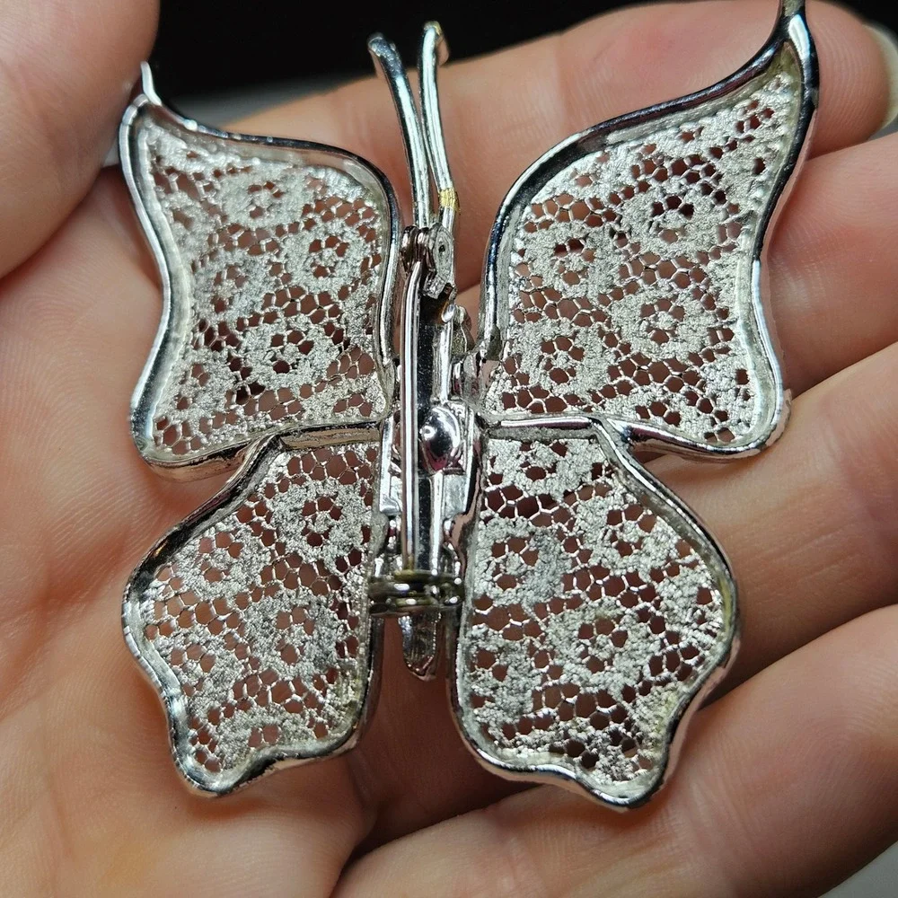 Butterfly Brooch Pin Womens OS Silver Gold Tone Lace Filigree Vintage